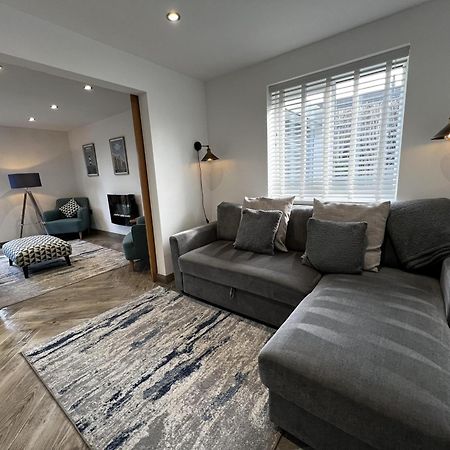 Luxurious Modern 2 Bedroom Bungalow Private Garden Holyhead Exterior foto